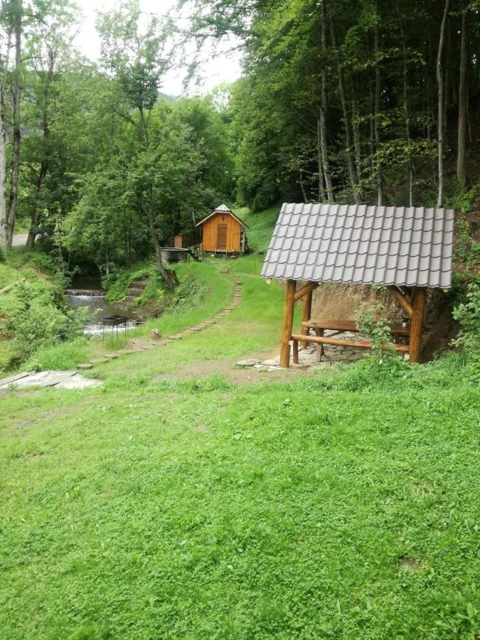 Cottage V Gorakh Izki Εξωτερικό φωτογραφία
